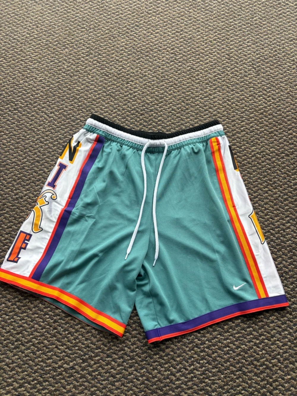 NEW Nike Basketball Shorts – Men’s Large (Retail $65)